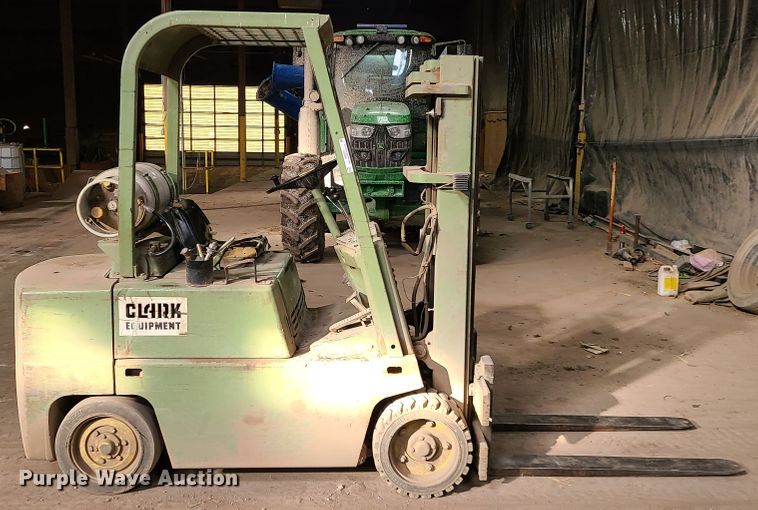 image for item IA9277 Clark C500-50  forklift