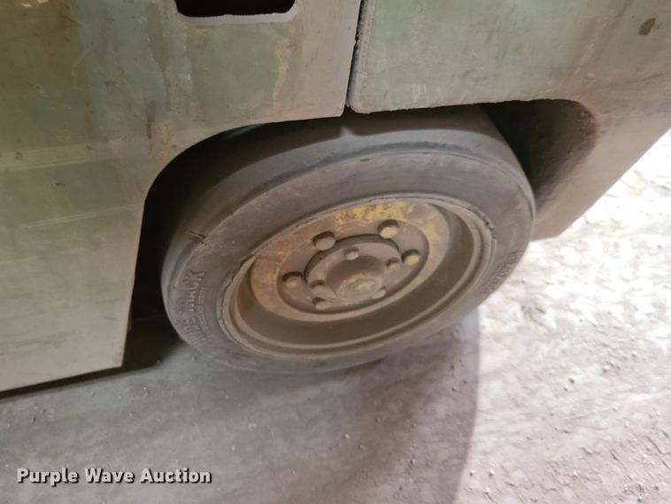 image for item IA9277 Clark C500-50  forklift