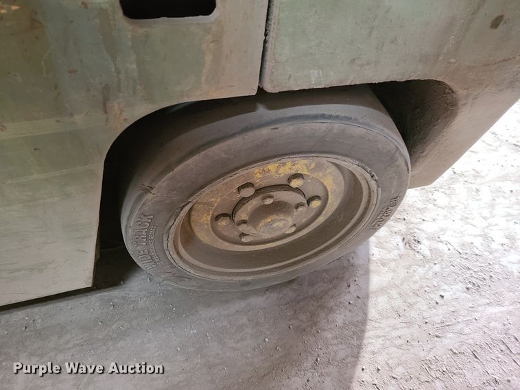 image for item IA9277 Clark C500-50  forklift