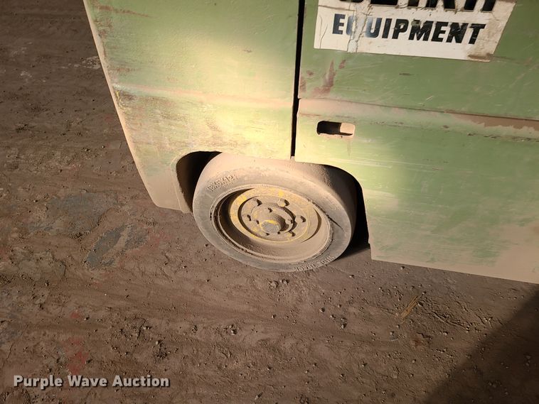 image for item IA9277 Clark C500-50  forklift