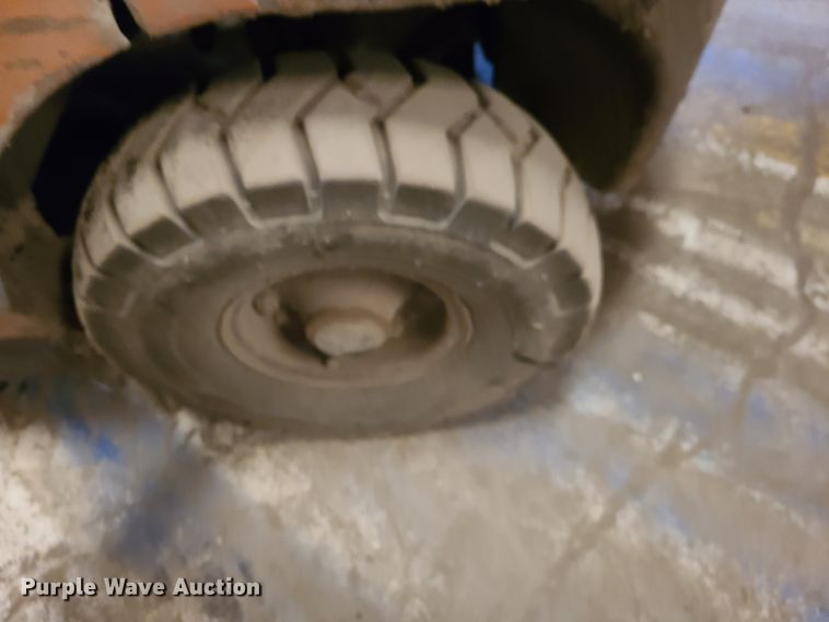 image for item IA9278 Toyota 2FG-25  forklift