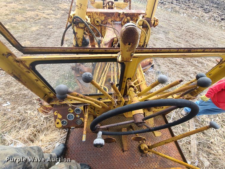 image for item IA9286 Huber Warco 10DG  rigid frame motor grader
