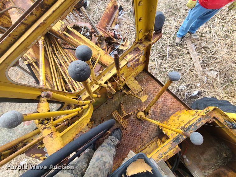 image for item IA9286 Huber Warco 10DG  rigid frame motor grader