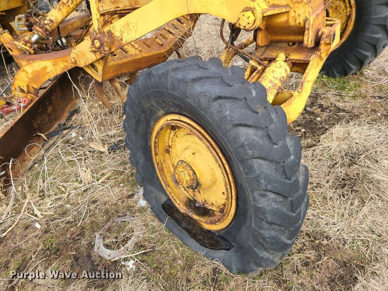 image for item IA9286 Huber Warco 10DG  rigid frame motor grader
