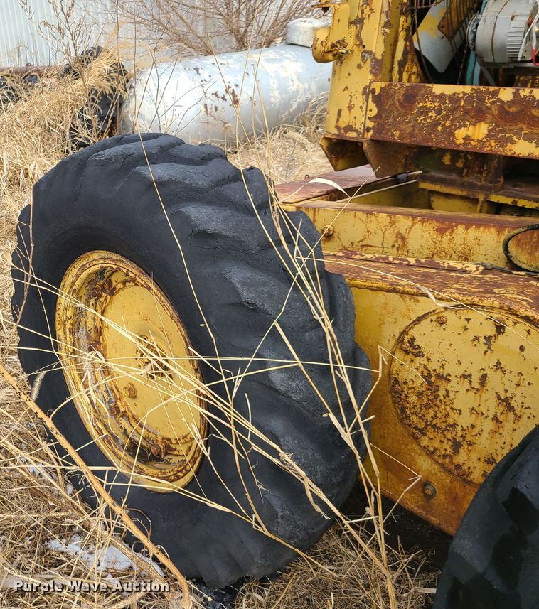 image for item IA9286 Huber Warco 10DG  rigid frame motor grader