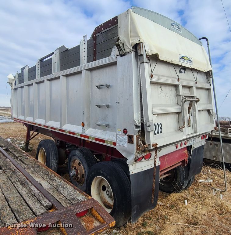 image for item IA9288 2006 Warren WRDT2430 end dump trailer