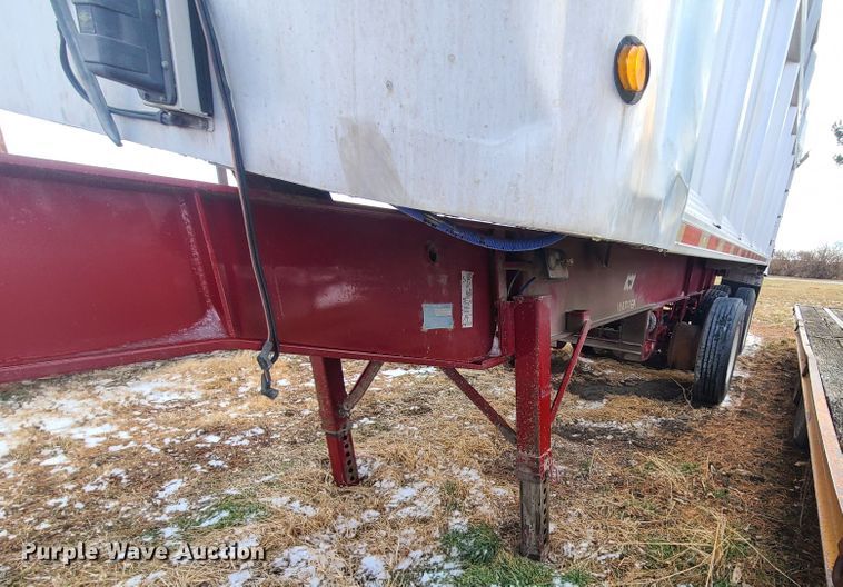 image for item IA9288 2006 Warren WRDT2430 end dump trailer