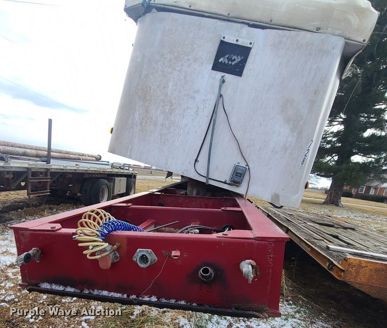 image for item IA9288 2006 Warren WRDT2430 end dump trailer