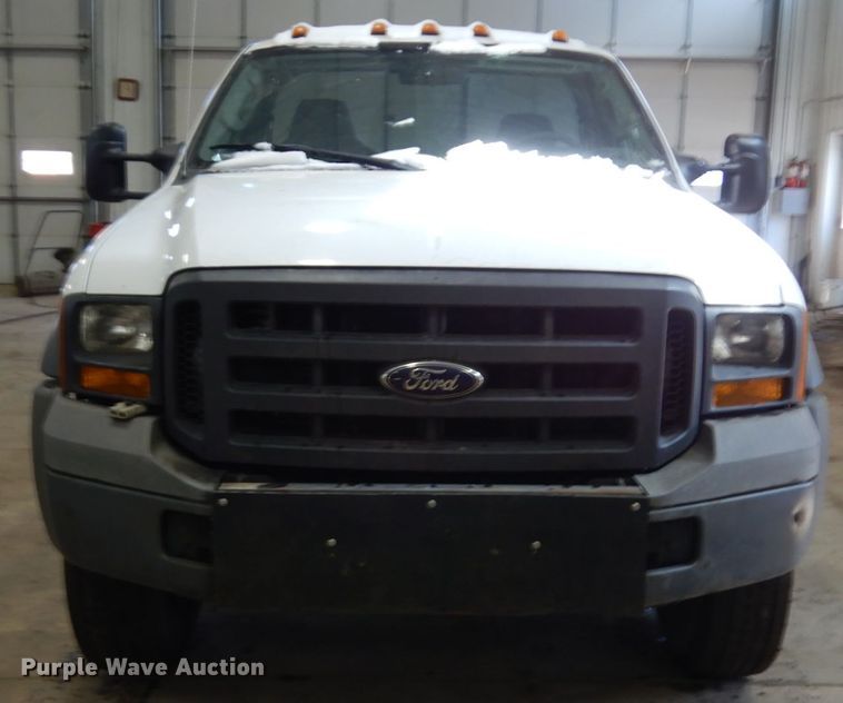 image for item IA9416 2005 Ford F550  truck cab and chassis