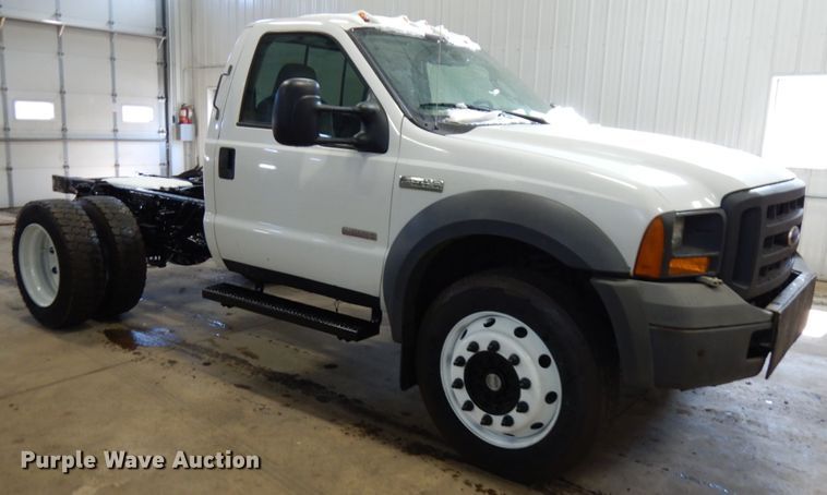 image for item IA9416 2005 Ford F550  truck cab and chassis