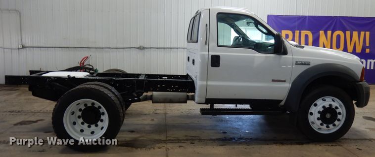 image for item IA9416 2005 Ford F550  truck cab and chassis