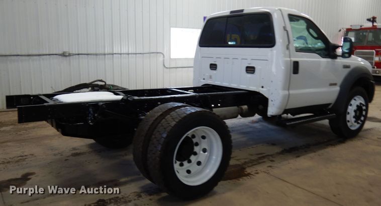 image for item IA9416 2005 Ford F550  truck cab and chassis