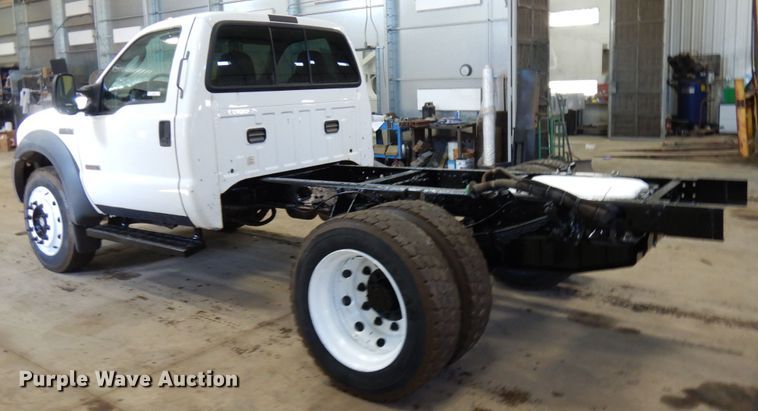 image for item IA9416 2005 Ford F550  truck cab and chassis