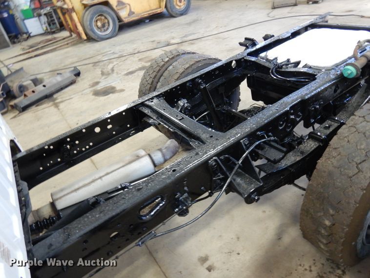 image for item IA9416 2005 Ford F550  truck cab and chassis