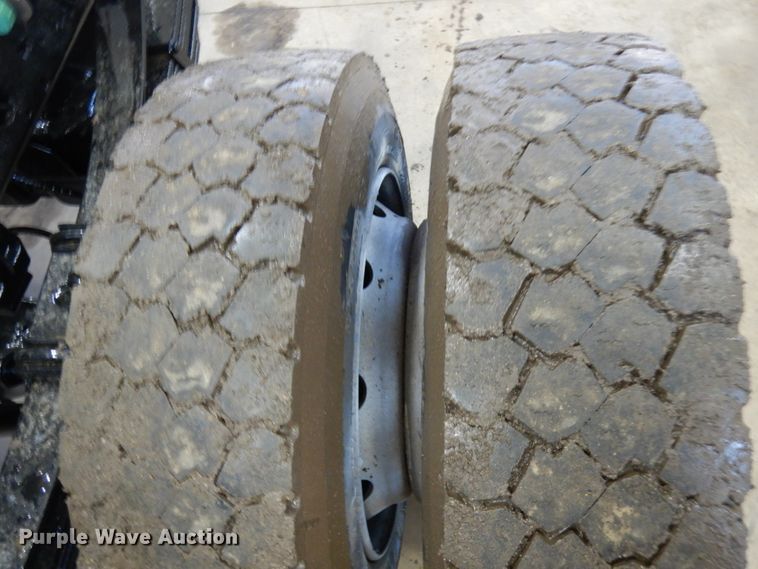 image for item IA9416 2005 Ford F550  truck cab and chassis