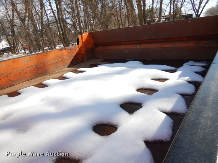 image for item IA9421 2001 Ford F550 Super Duty  dump truck