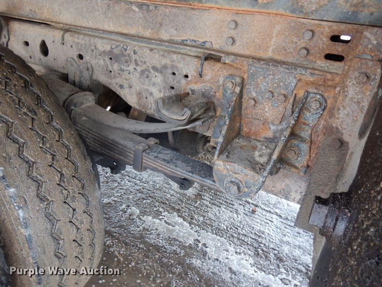 image for item IA9421 2001 Ford F550 Super Duty  dump truck