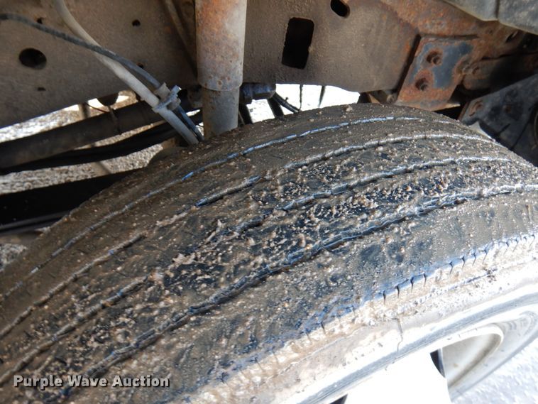 image for item IA9421 2001 Ford F550 Super Duty  dump truck