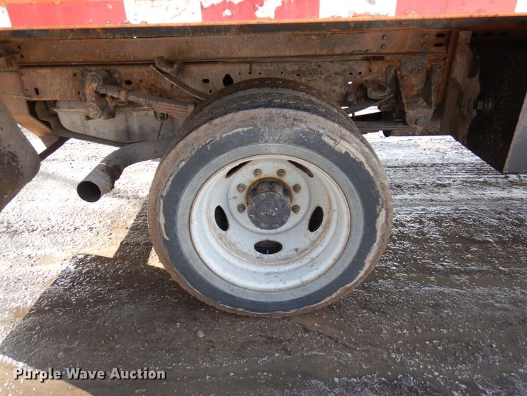 image for item IA9421 2001 Ford F550 Super Duty  dump truck