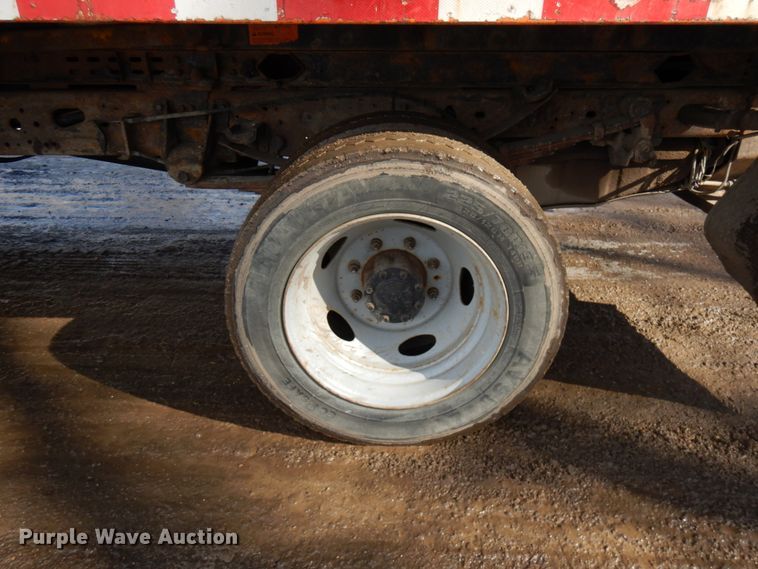 image for item IA9421 2001 Ford F550 Super Duty  dump truck