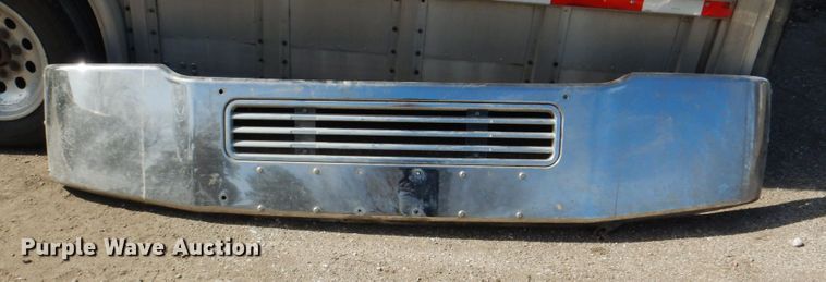 image for item II9749 Freightliner Coronado bumper