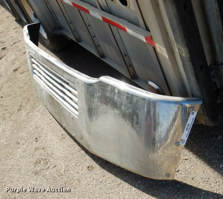 image for item II9749 Freightliner Coronado bumper