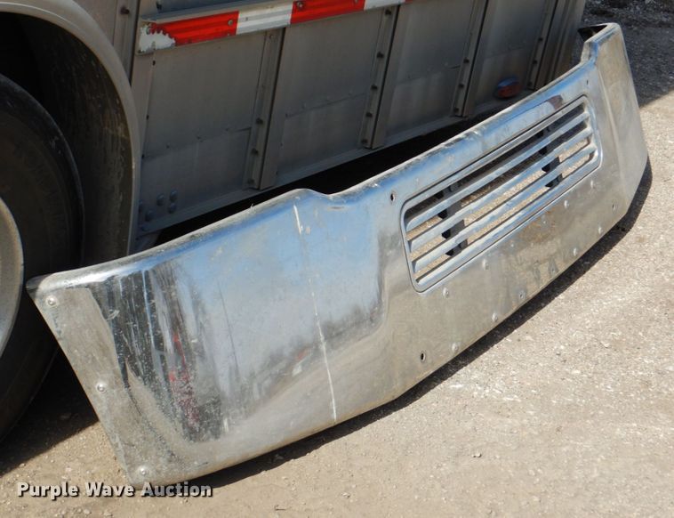image for item II9749 Freightliner Coronado bumper