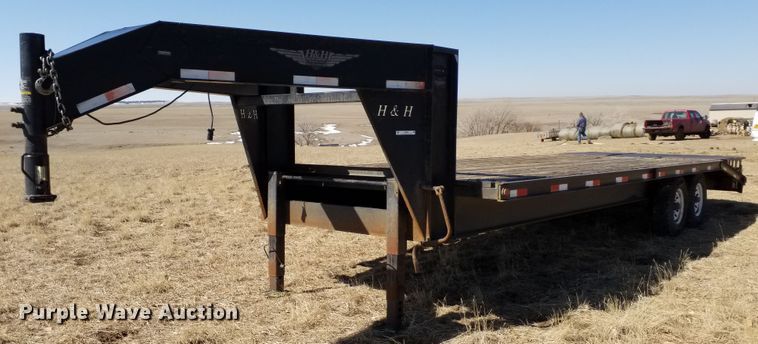 image for item IP9083 2003 H&H  equipment trailer