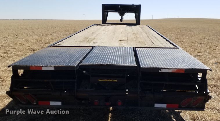 image for item IP9083 2003 H&H  equipment trailer