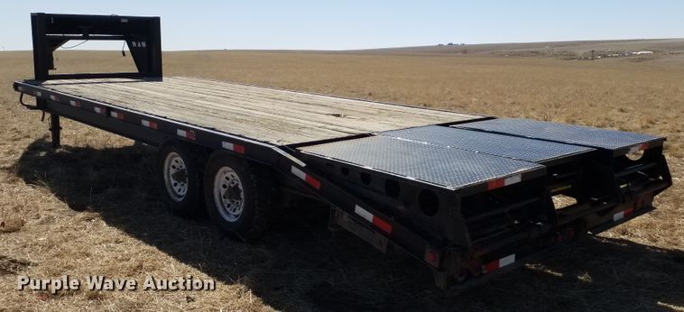 image for item IP9083 2003 H&H  equipment trailer