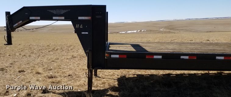 image for item IP9083 2003 H&H  equipment trailer