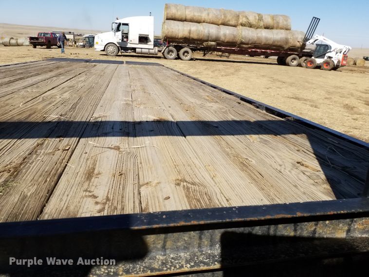 image for item IP9083 2003 H&H  equipment trailer