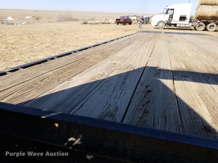 image for item IP9083 2003 H&H  equipment trailer