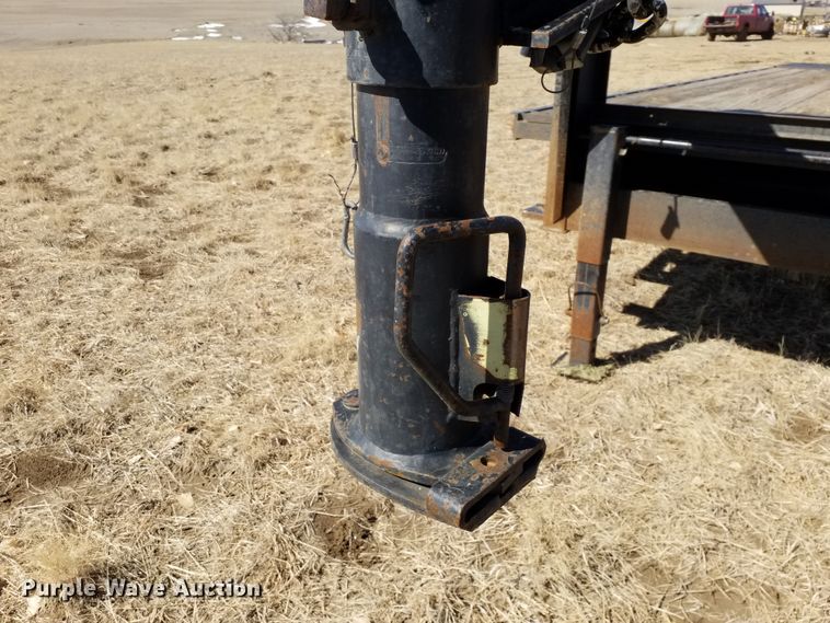 image for item IP9083 2003 H&H  equipment trailer