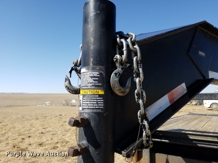 image for item IP9083 2003 H&H  equipment trailer