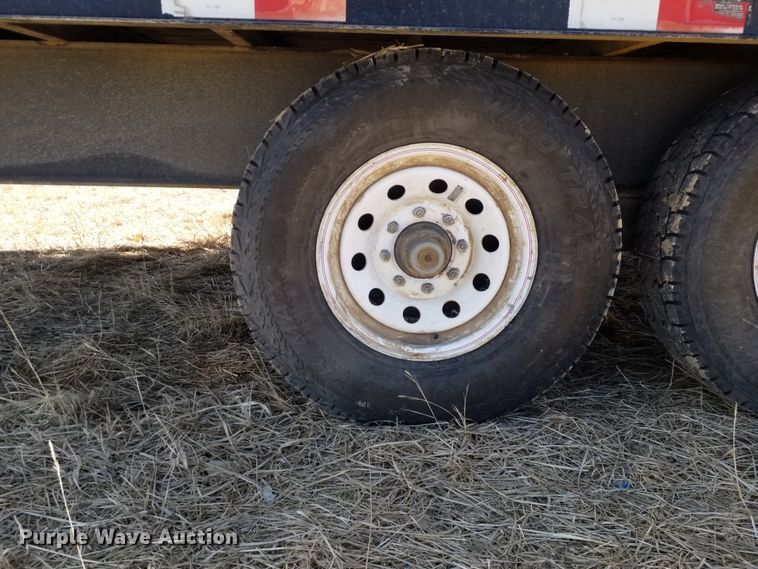 image for item IP9083 2003 H&H  equipment trailer