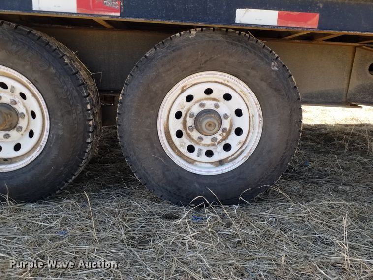 image for item IP9083 2003 H&H  equipment trailer