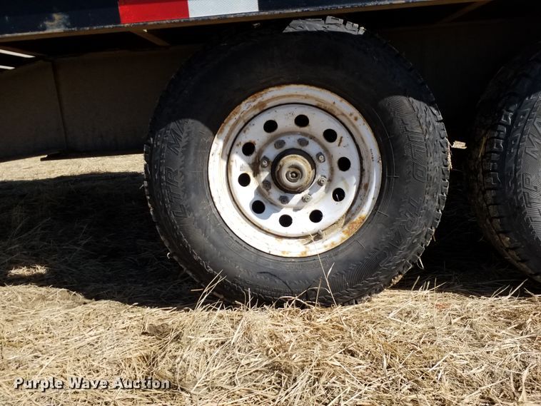 image for item IP9083 2003 H&H  equipment trailer