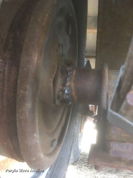 image for item IP9083 2003 H&H  equipment trailer