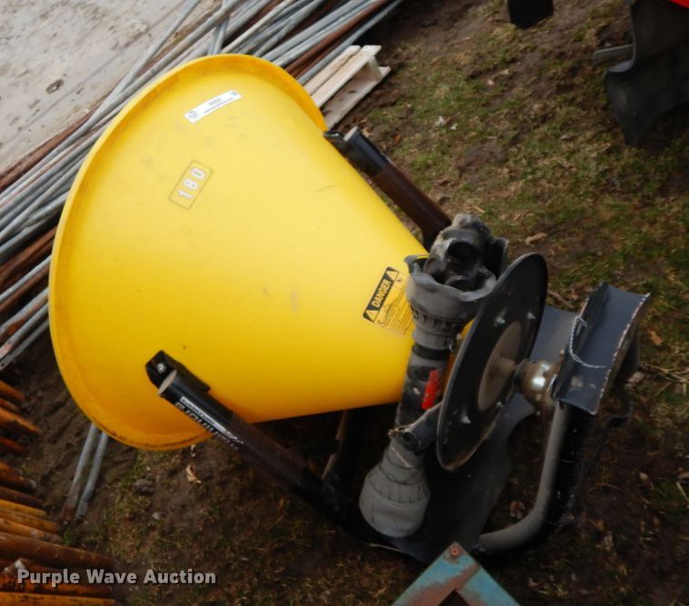 image for item IX9338 Cosmo spreader