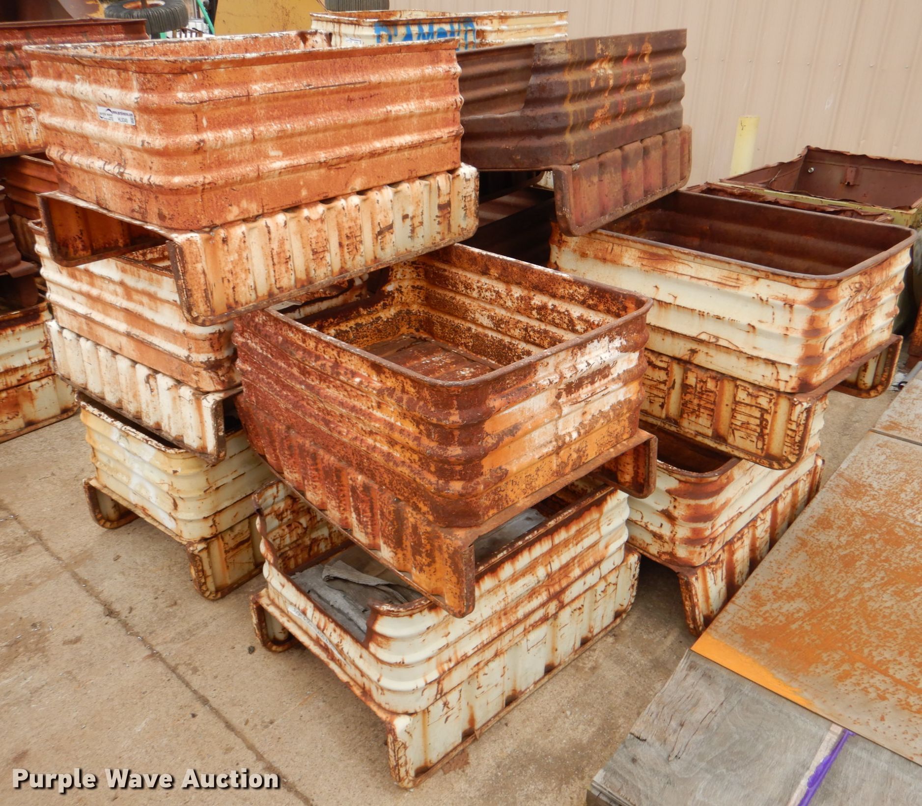 (10) steel containers in Atoka, OK Item HL9340 sold Purple Wave