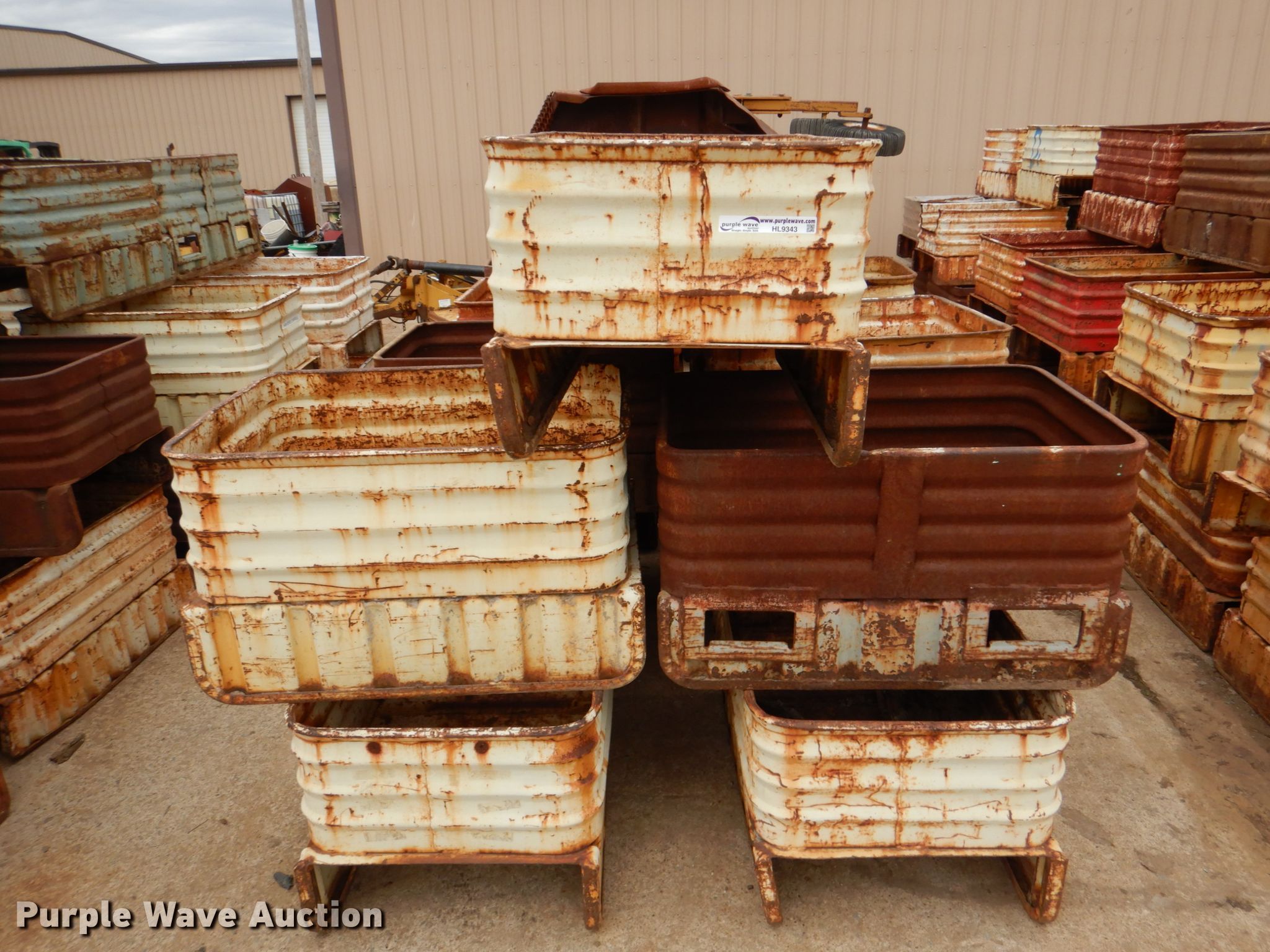 (20) steel containers in Atoka, OK Item HL9343 sold Purple Wave