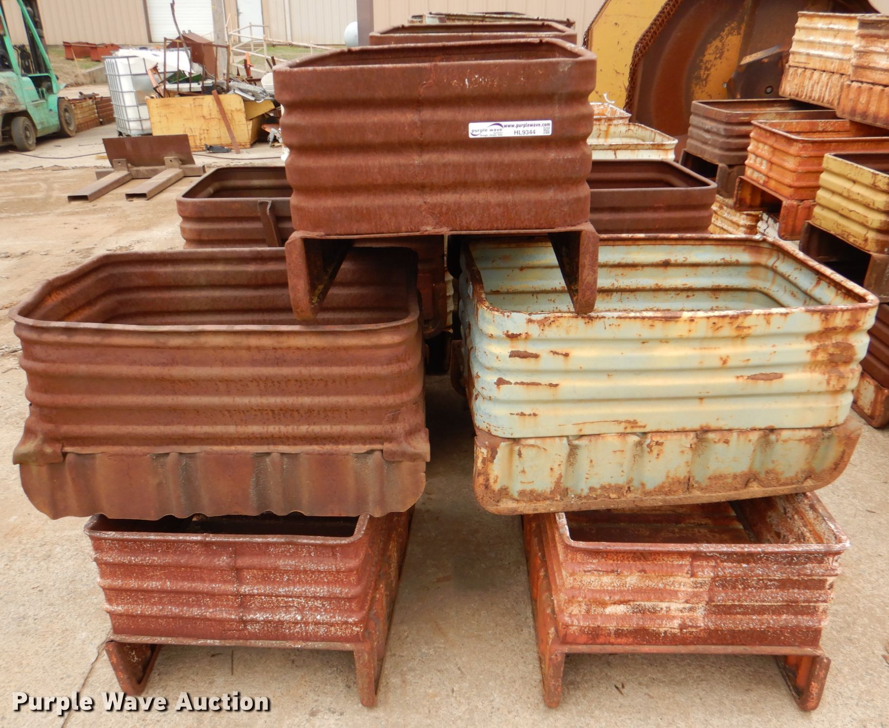 (20) steel containers in Atoka, OK Item HL9344 sold Purple Wave