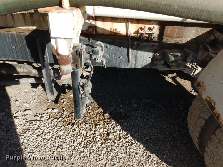 image for item AF9910 1987 Ford 8000  water truck