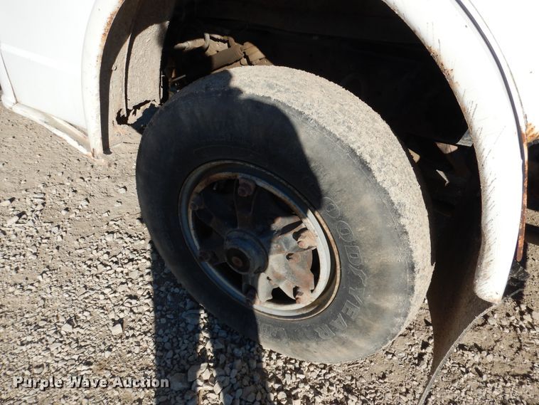 image for item AF9910 1987 Ford 8000  water truck