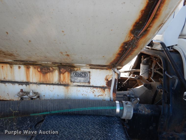 image for item AF9910 1987 Ford 8000  water truck