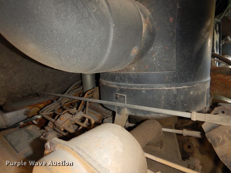 image for item AF9910 1987 Ford 8000  water truck