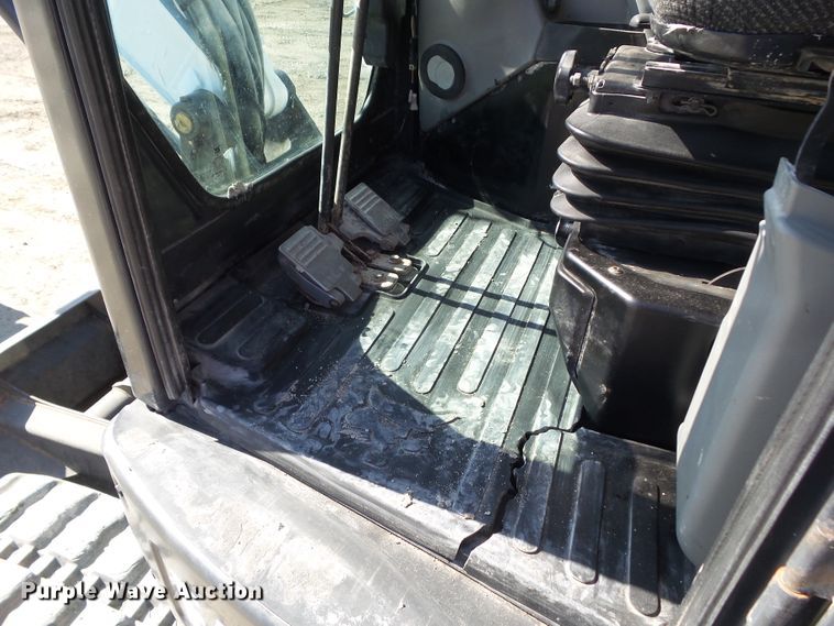 image for item DA7071 2011 Bobcat E42  mini excavator