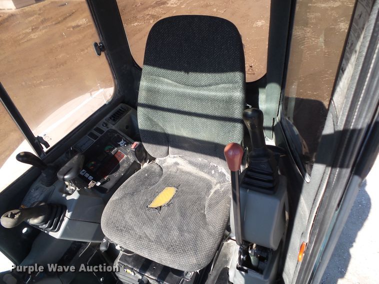 image for item DA7071 2011 Bobcat E42  mini excavator