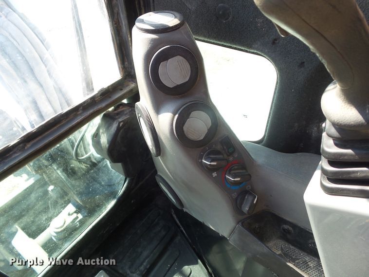 image for item DA7071 2011 Bobcat E42  mini excavator